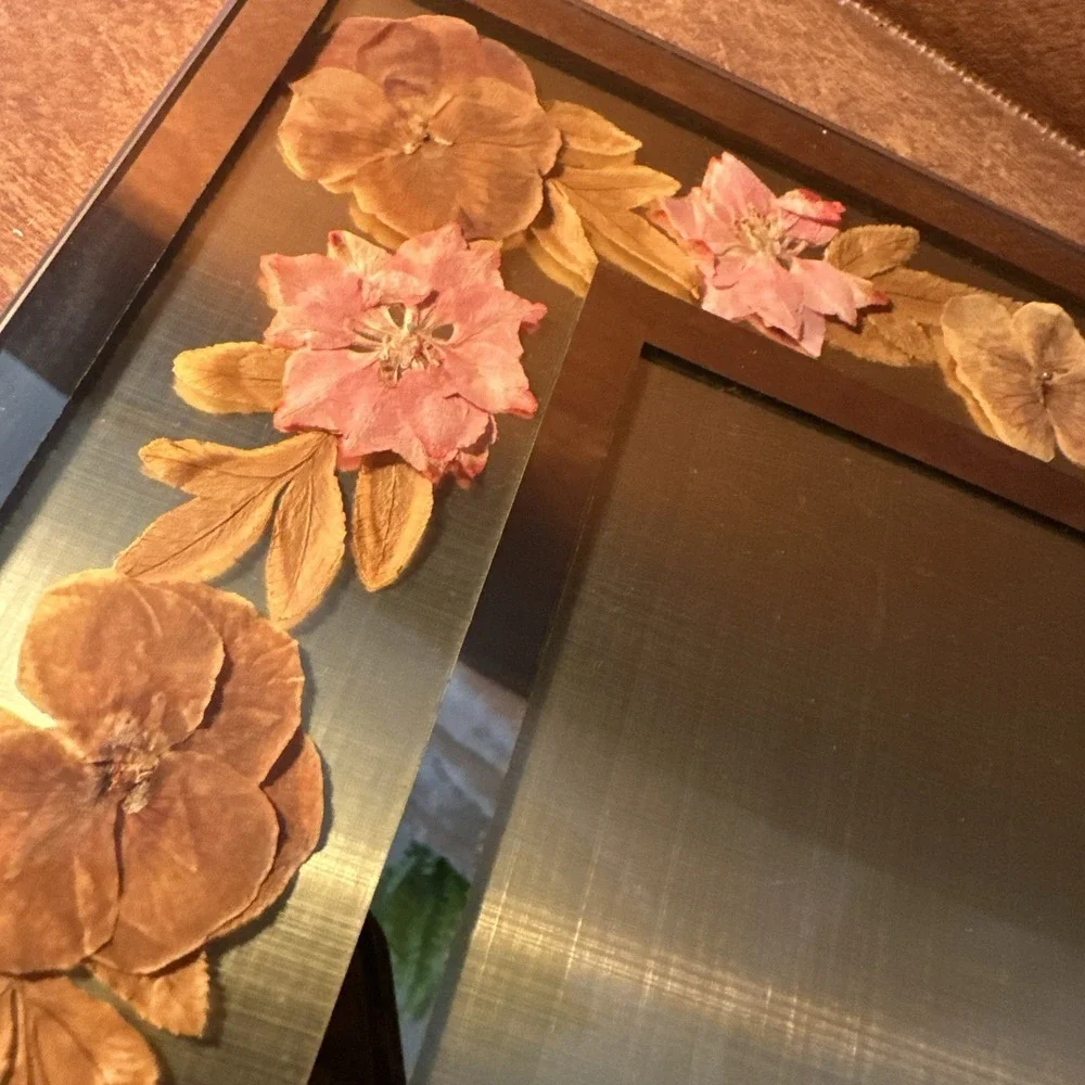Glass Picture frame Pressed Dried Flower 4X6 Signed